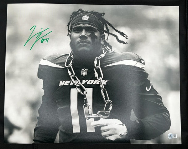 Jermaine Johnson Signed 16x20 Chain B&W Photo New York Jets Beckett Cert