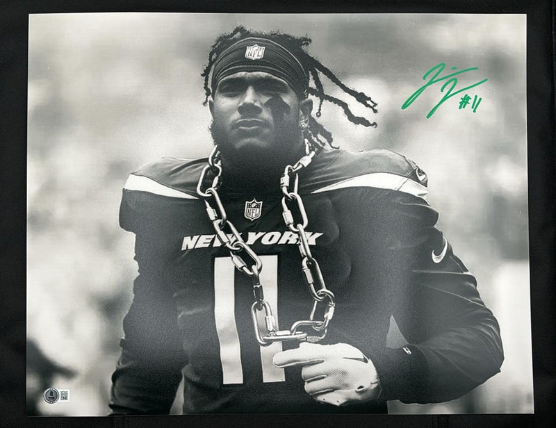 Jermaine Johnson Signed 16x20 Chain B&W Photo 2 New York Jets Beckett Cert