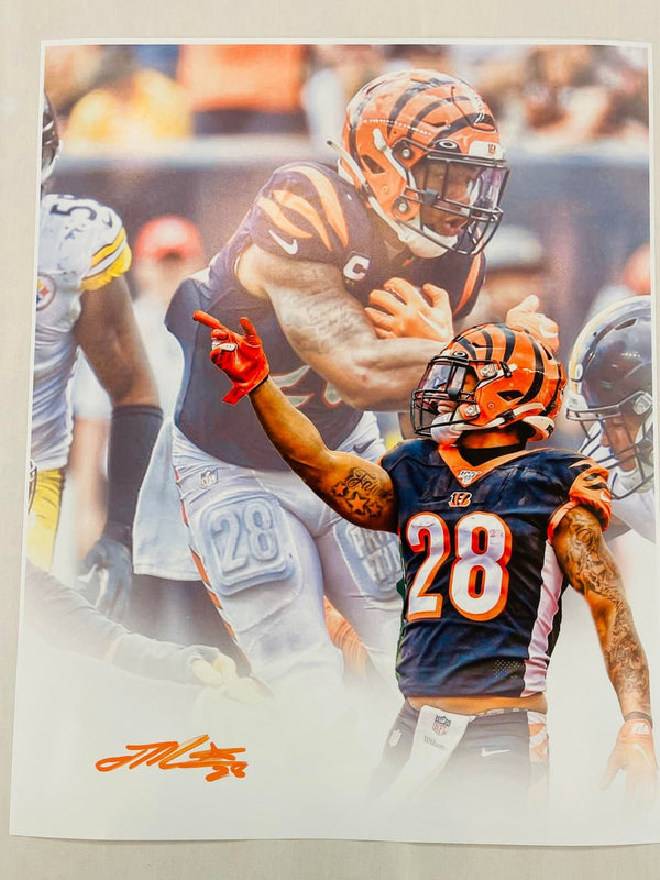 Joe Mixon Signed 16x23 Celebrating Photo Cincinnati Bengals