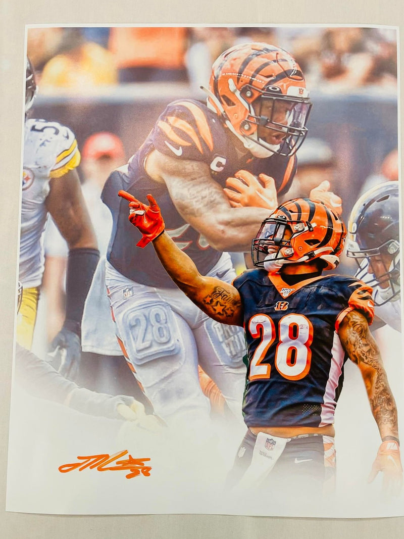 Joe Mixon Signed 16x23 Celebrating Photo Cincinnati Bengals